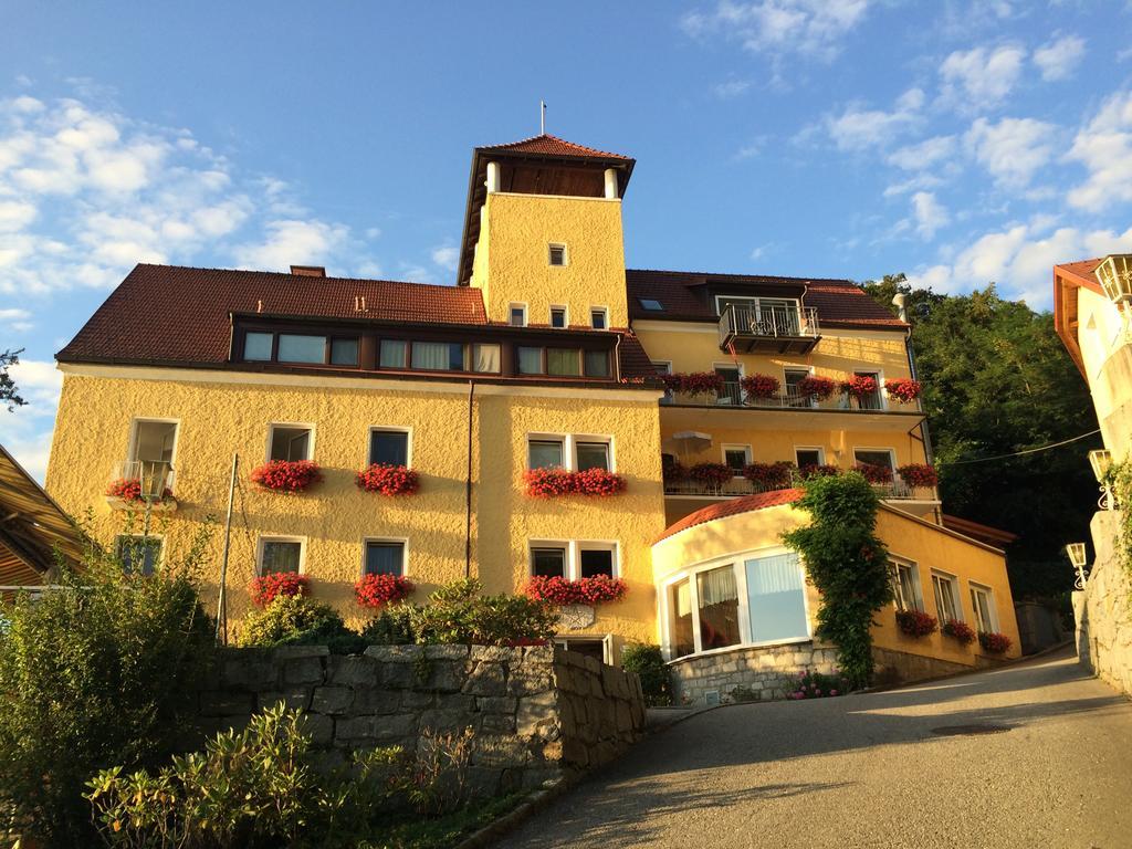 Hotel-Restaurant Faustschloessl Feldkirchen an der Donau Exterior photo